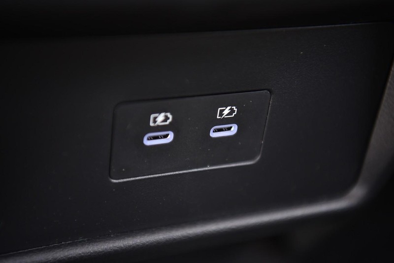 Nissan Rogue Vehicle Image 23