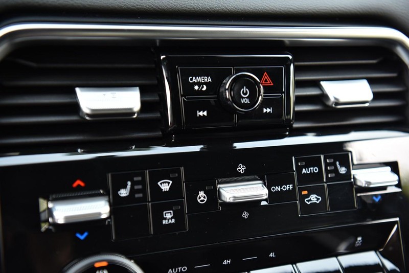 Nissan Armada Vehicle Image 20