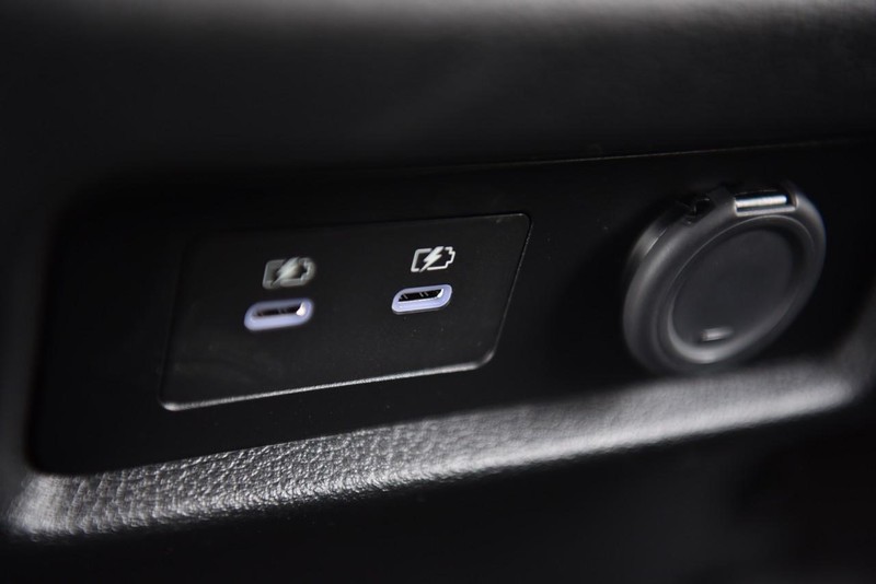 Nissan Armada Vehicle Image 29
