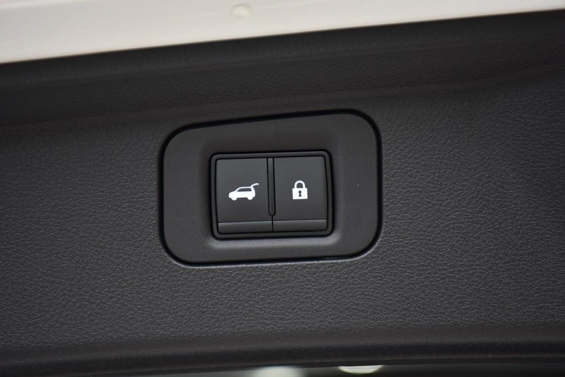 Nissan Armada Vehicle Image 33