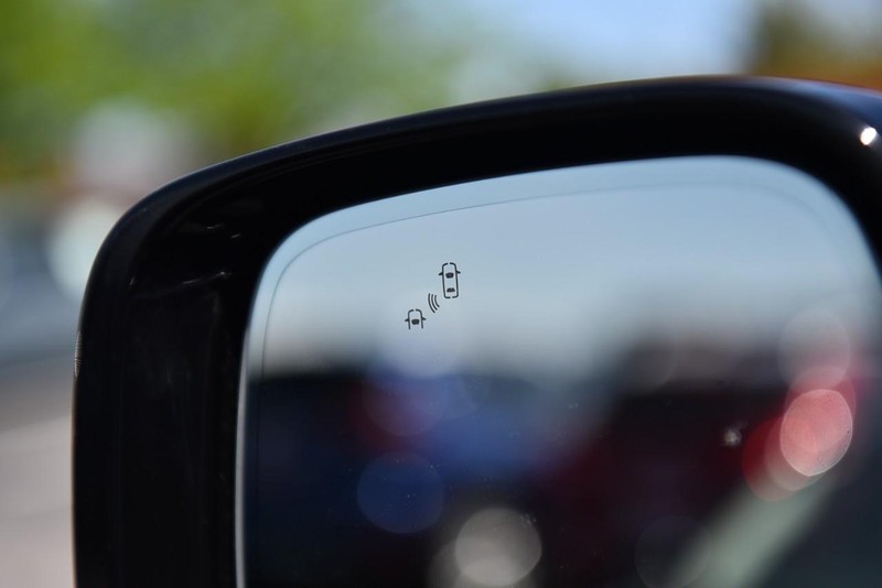 Nissan Armada Vehicle Image 11