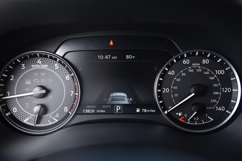 Nissan Armada Vehicle Image 13