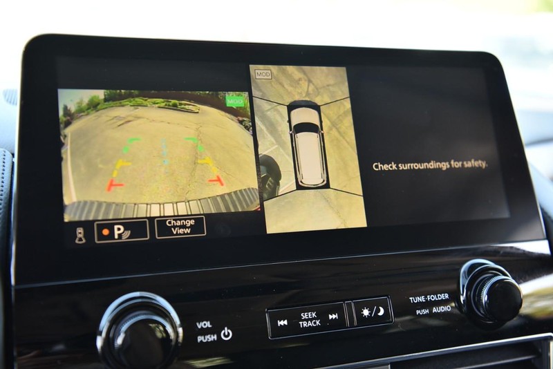 Nissan Armada Vehicle Image 14