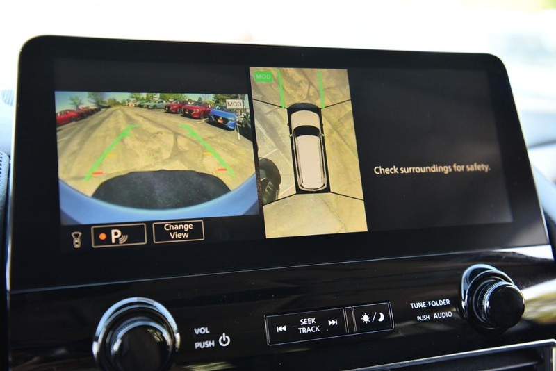 Nissan Armada Vehicle Image 16