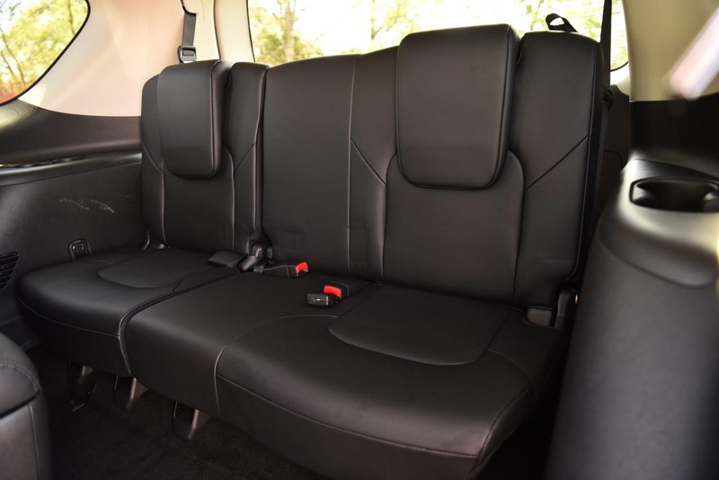 Nissan Armada Vehicle Image 32