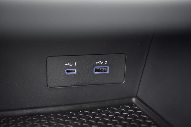 Nissan Pathfinder Vehicle Image 17