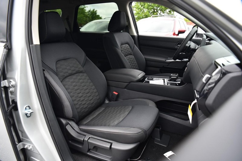 Nissan Pathfinder Vehicle Image 21