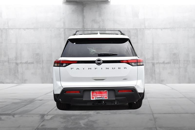 Nissan Pathfinder Vehicle Image 06