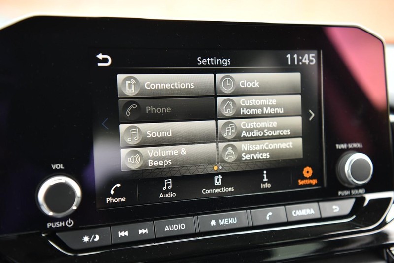 Nissan Pathfinder Vehicle Image 14