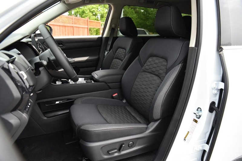 Nissan Pathfinder Vehicle Image 20