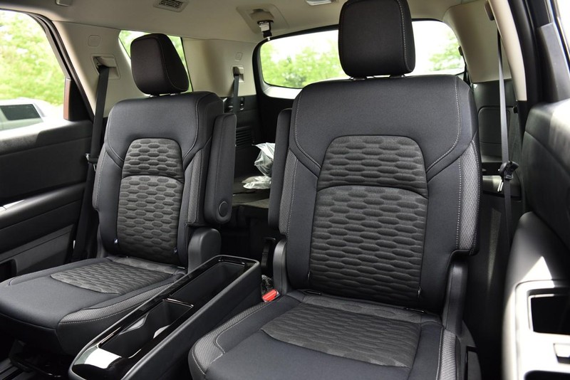 Nissan Pathfinder Vehicle Image 23