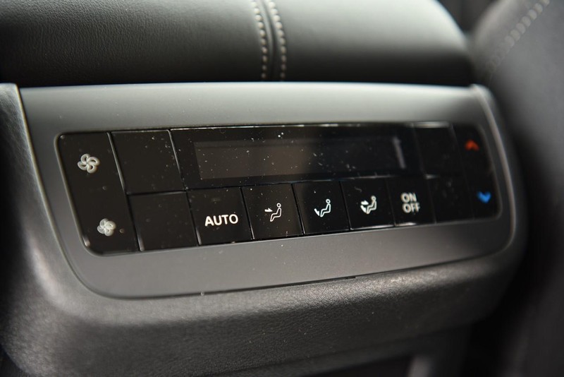 Nissan Pathfinder Vehicle Image 24