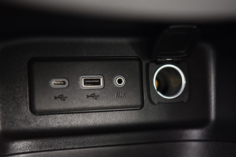 Chevrolet Equinox Vehicle Image 17