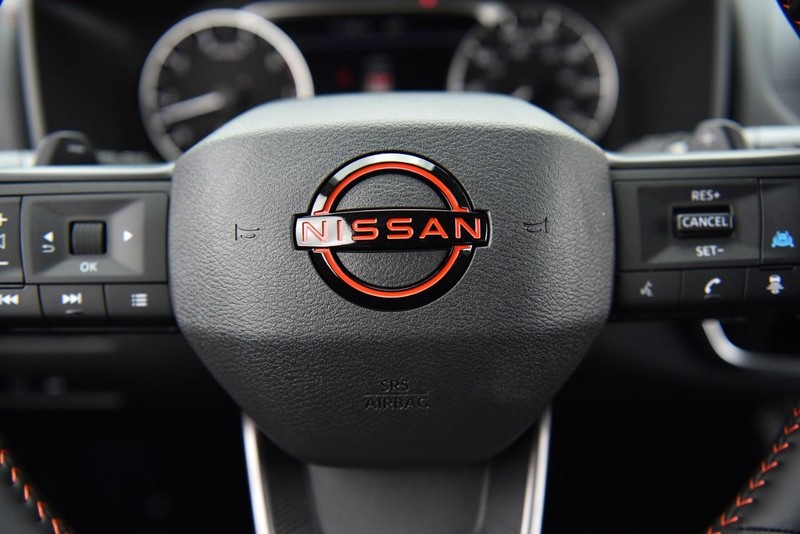 Nissan Rogue Vehicle Image 20
