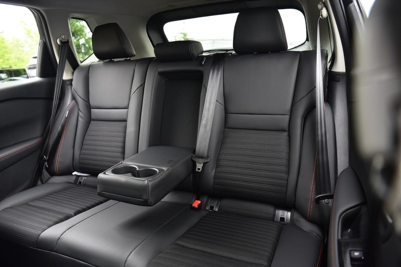 Nissan Rogue Vehicle Image 23