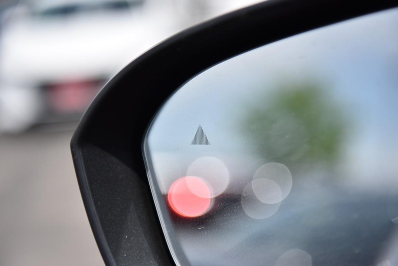 Nissan Rogue Vehicle Image 10