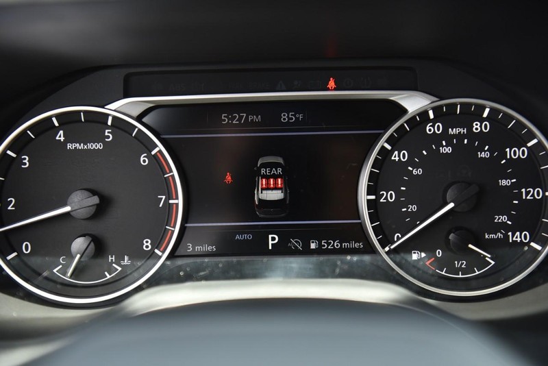 Nissan Rogue Vehicle Image 12