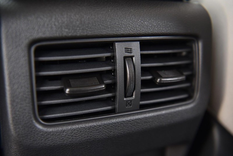 Nissan Rogue Vehicle Image 22
