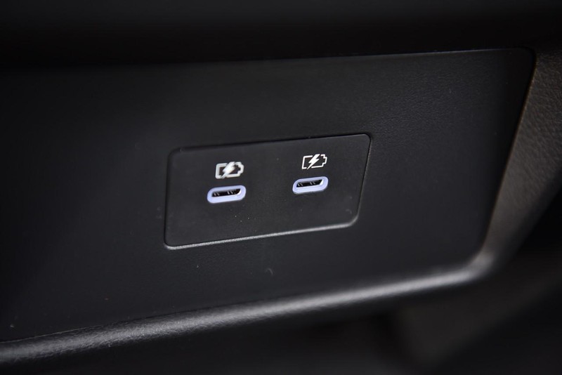Nissan Rogue Vehicle Image 23