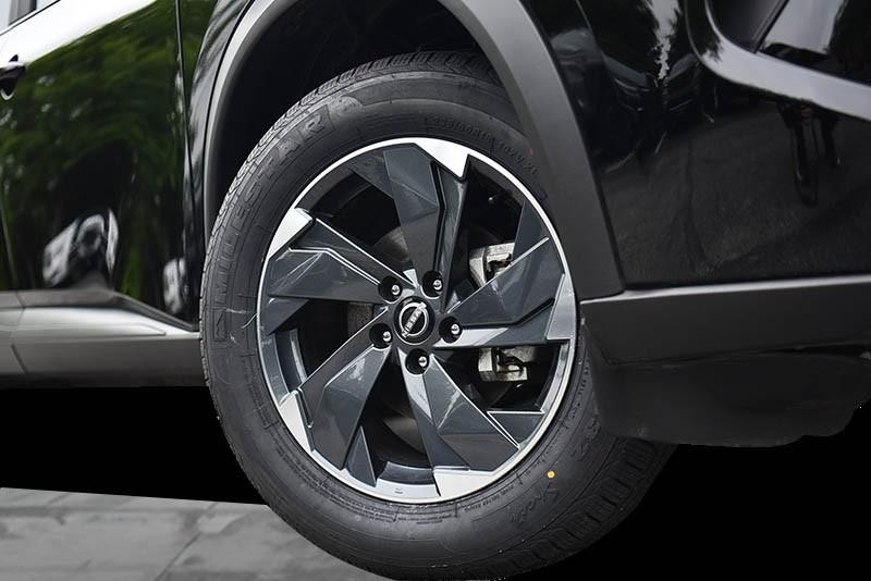 Nissan Rogue Vehicle Image 03