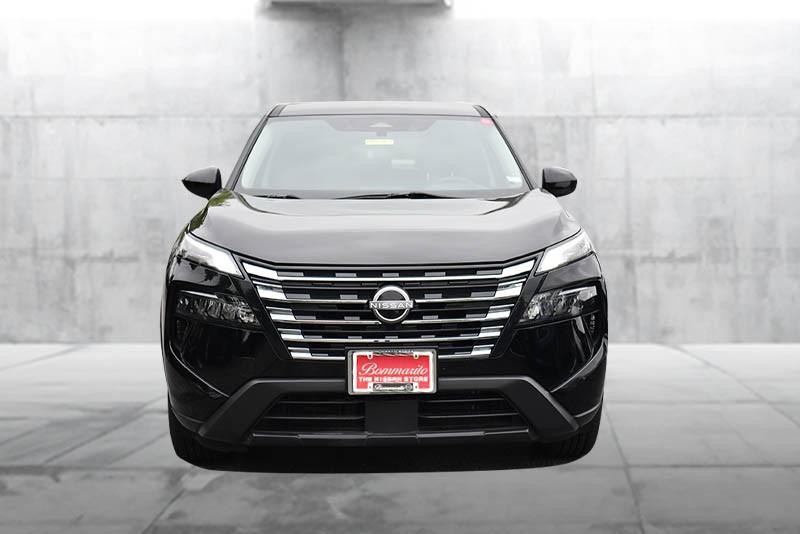 Nissan Rogue Vehicle Image 04
