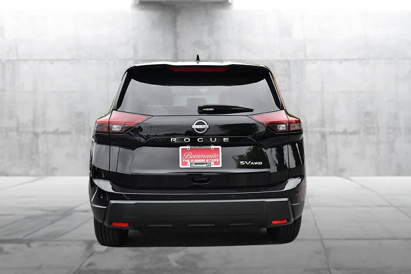 Nissan Rogue Vehicle Image 06