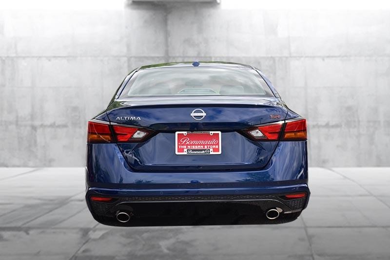 Nissan Altima Vehicle Image 06