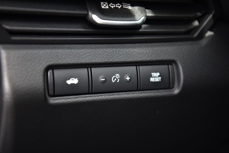 Nissan Altima Vehicle Image 11