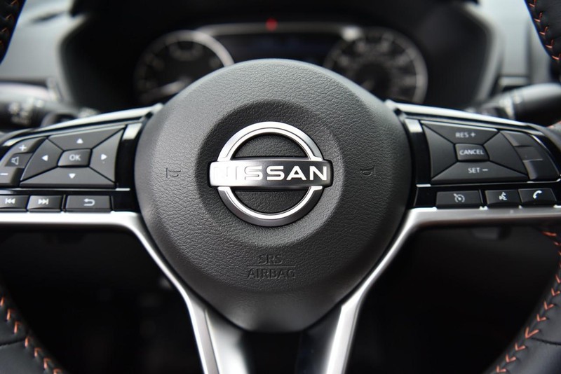 Nissan Altima Vehicle Image 18