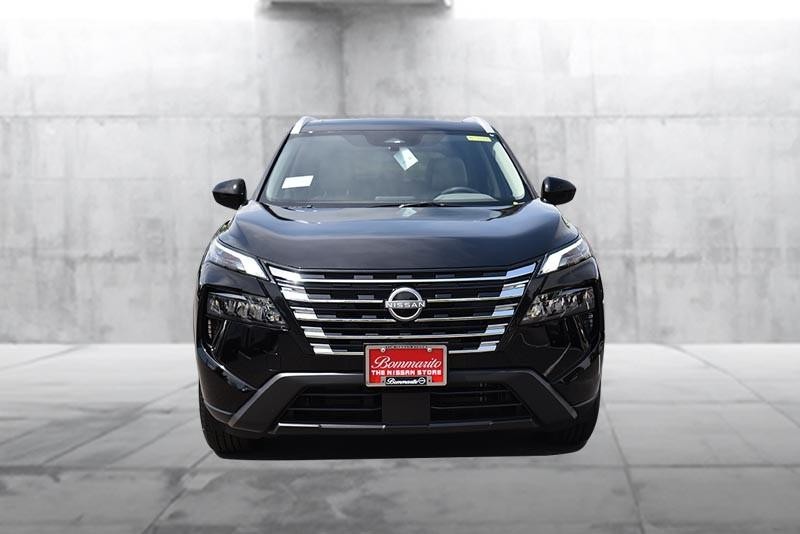 Nissan Rogue Vehicle Image 04