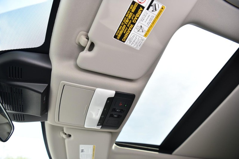 Nissan Rogue Vehicle Image 21