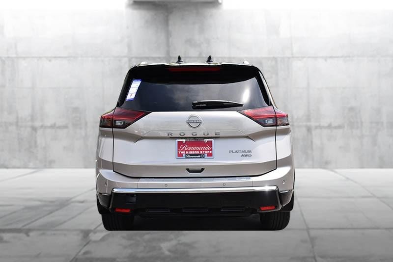 Nissan Rogue Vehicle Image 06