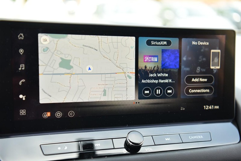 Nissan Rogue Vehicle Image 15