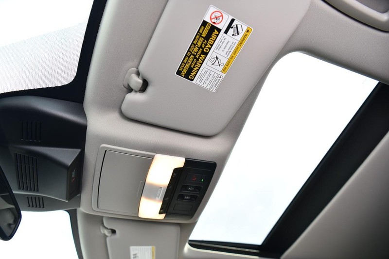 Nissan Rogue Vehicle Image 22