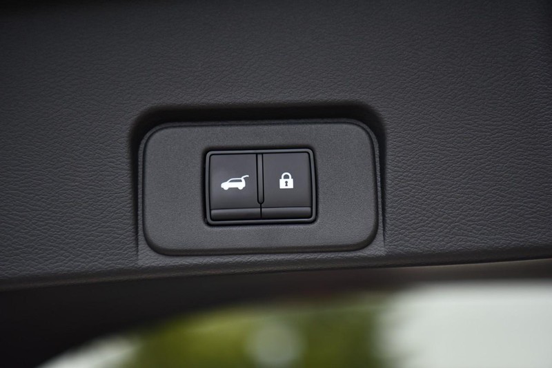 Nissan Rogue Vehicle Image 27