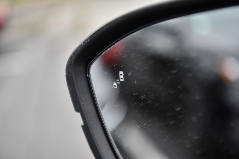 Nissan Pathfinder Vehicle Image 11