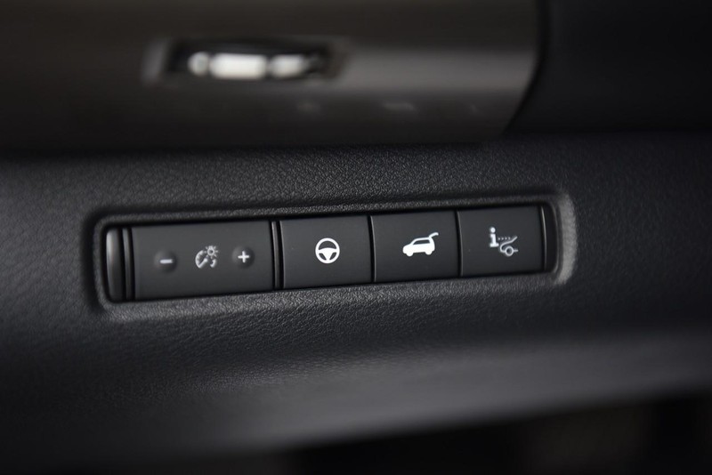 Nissan Pathfinder Vehicle Image 12