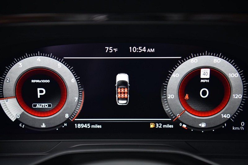 Nissan Pathfinder Vehicle Image 13