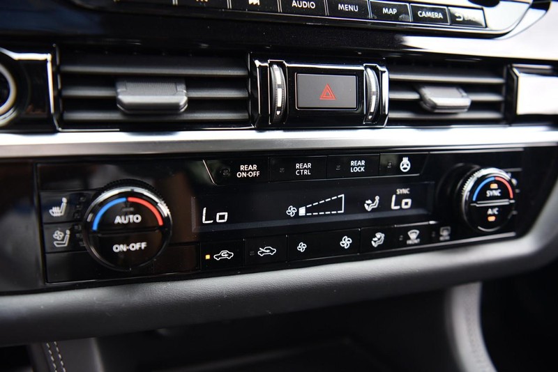Nissan Pathfinder Vehicle Image 20