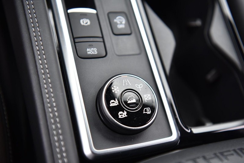 Nissan Pathfinder Vehicle Image 22