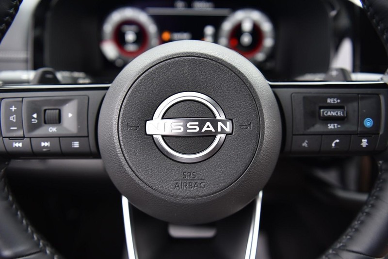 Nissan Pathfinder Vehicle Image 23