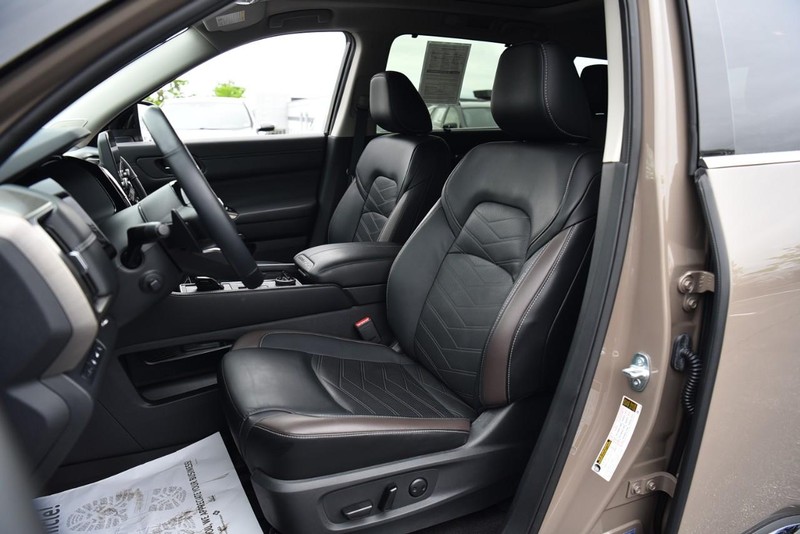 Nissan Pathfinder Vehicle Image 24