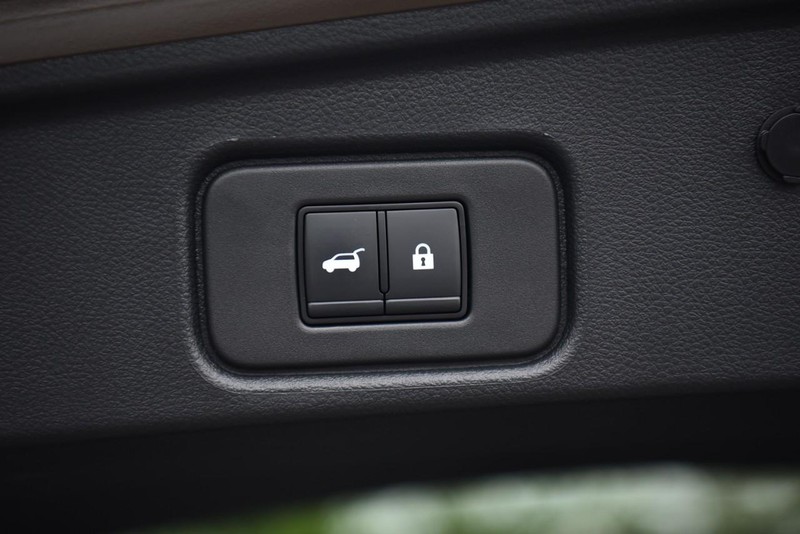 Nissan Pathfinder Vehicle Image 32