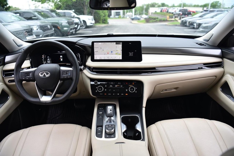 INFINITI QX60 Vehicle Image 08