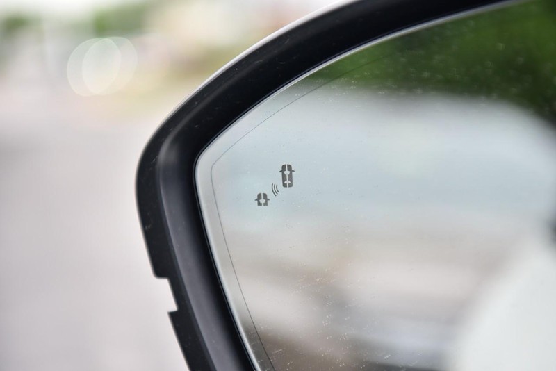 INFINITI QX60 Vehicle Image 12