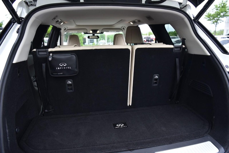 INFINITI QX60 Vehicle Image 32