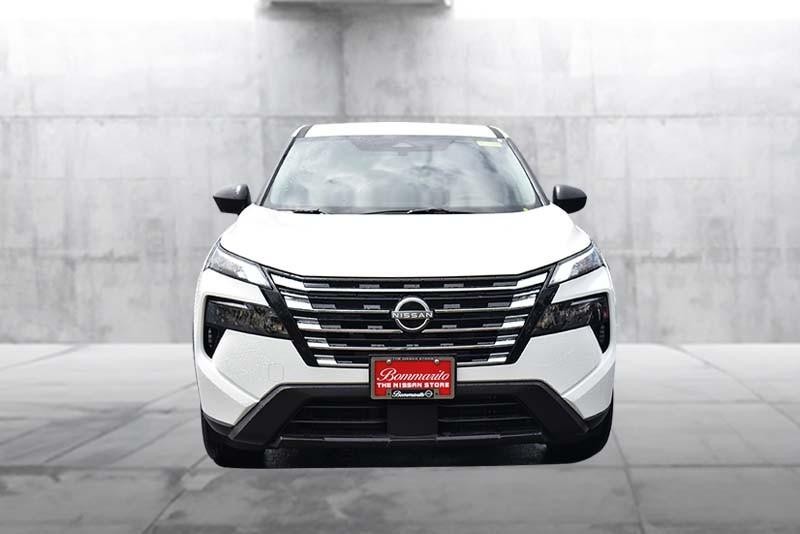 Nissan Rogue Vehicle Image 04