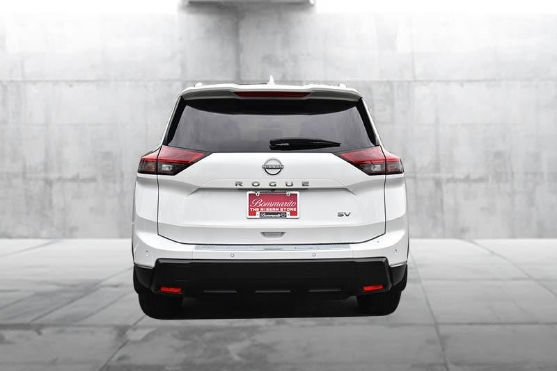Nissan Rogue Vehicle Image 06