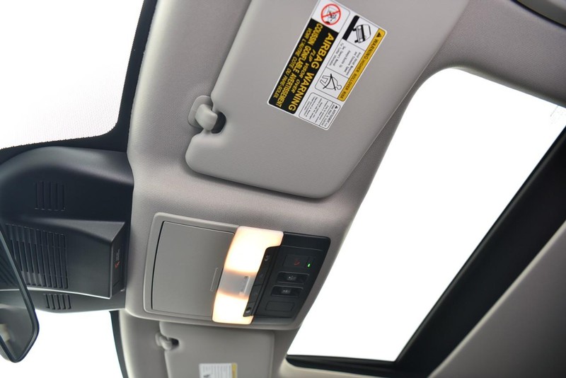 Nissan Rogue Vehicle Image 21