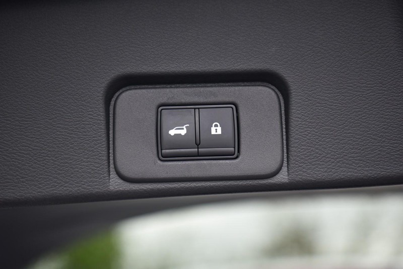 Nissan Rogue Vehicle Image 26